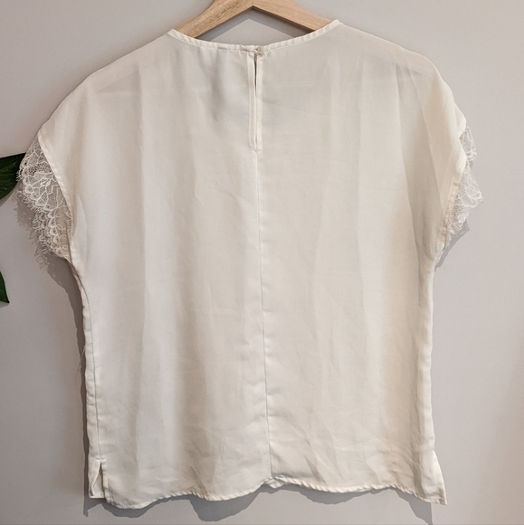 2/15 Lace Blouse - Picture 2 of 3